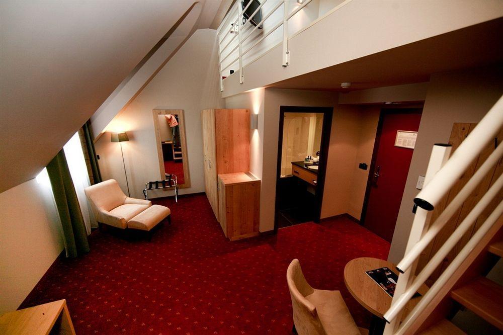 Hotel Verviers Van Der Valk Exteriör bild