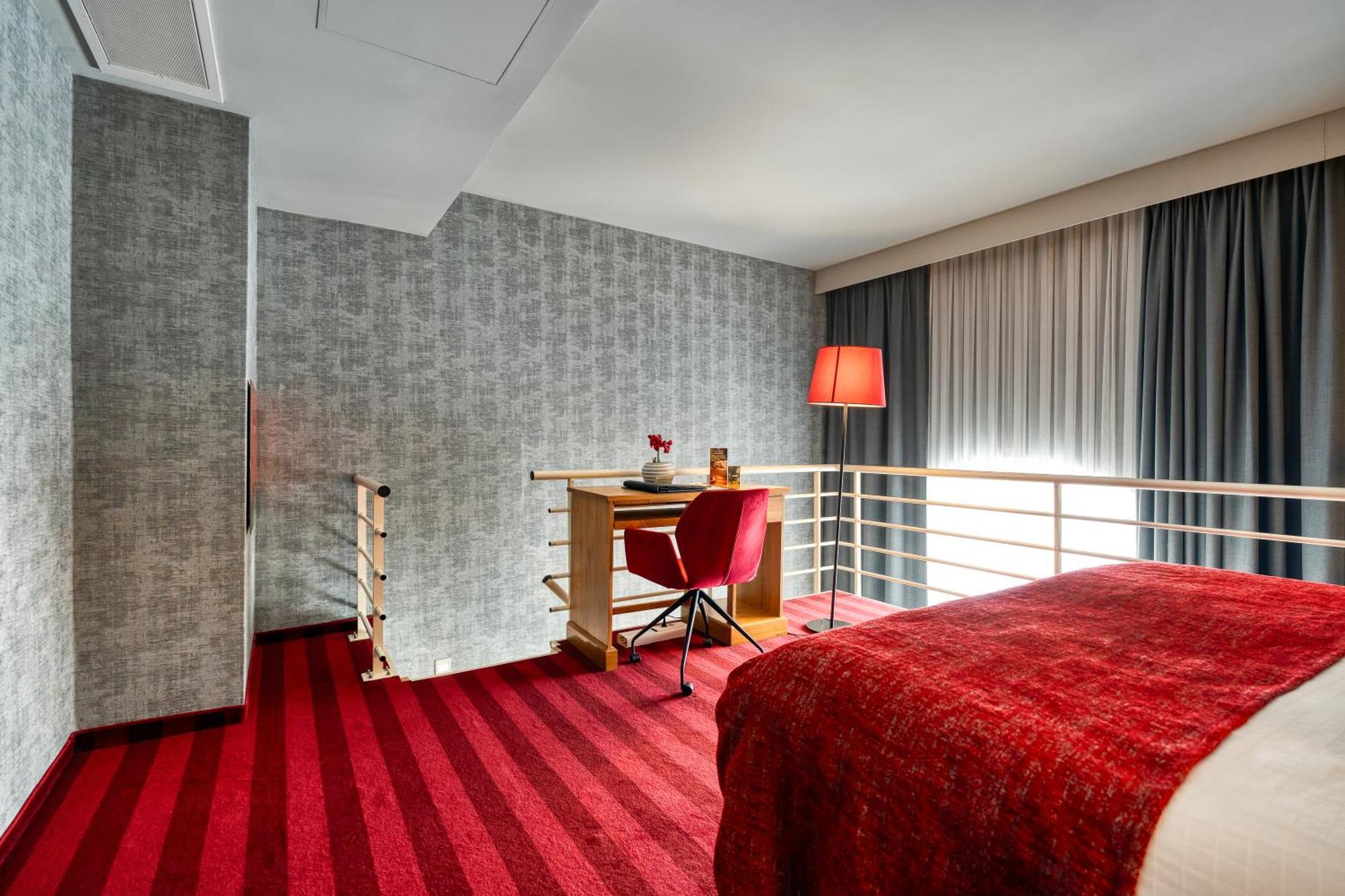 Hotel Verviers Van Der Valk Exteriör bild