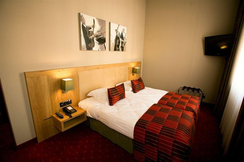 Hotel Verviers Van Der Valk Exteriör bild