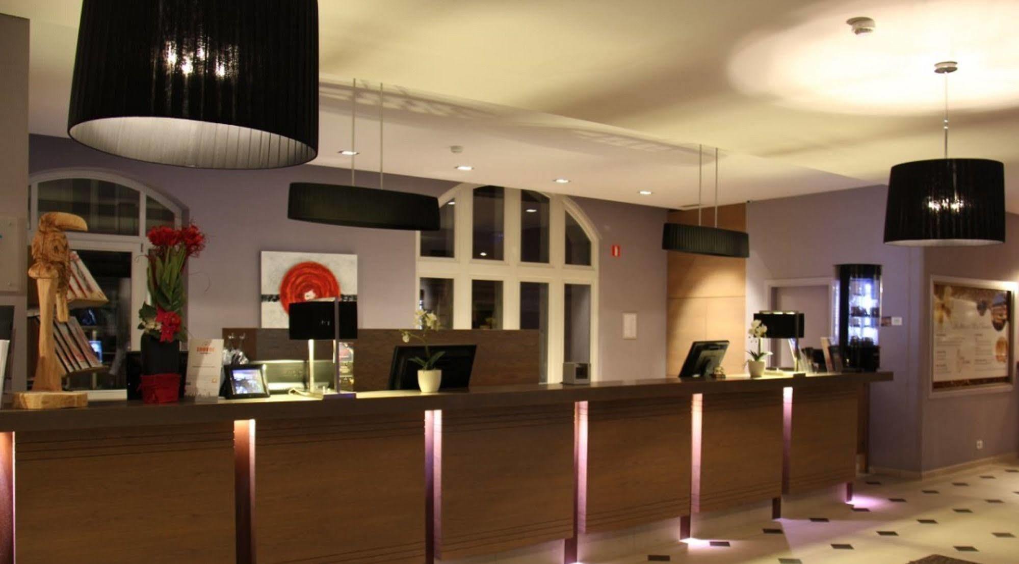 Hotel Verviers Van Der Valk Exteriör bild