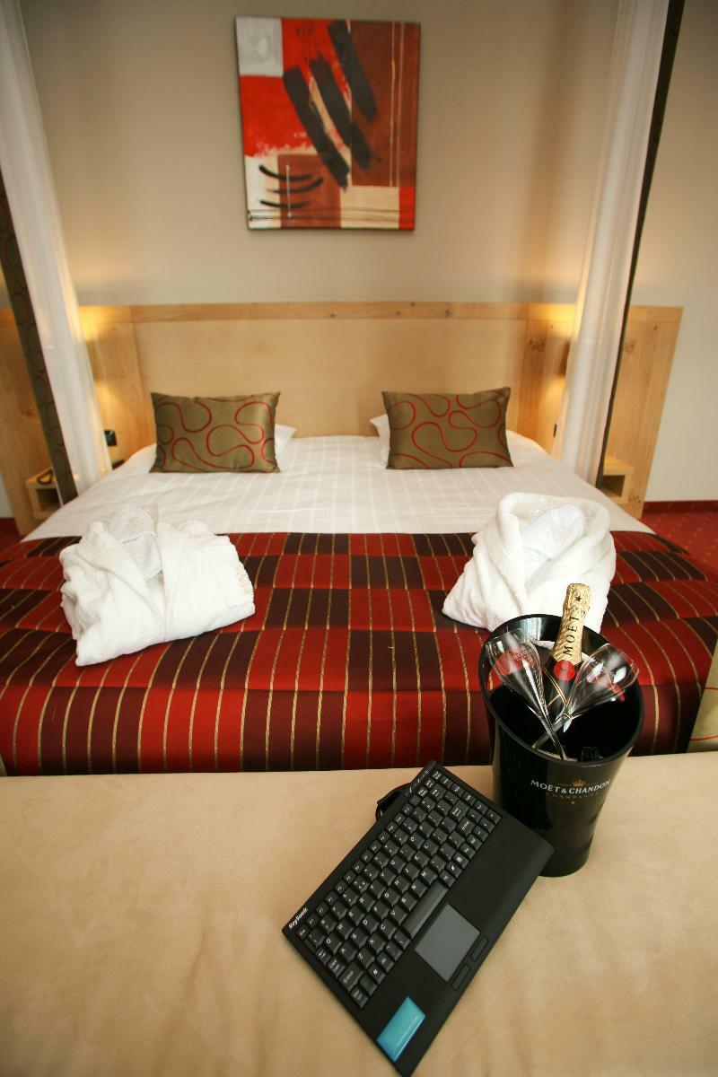 Hotel Verviers Van Der Valk Exteriör bild